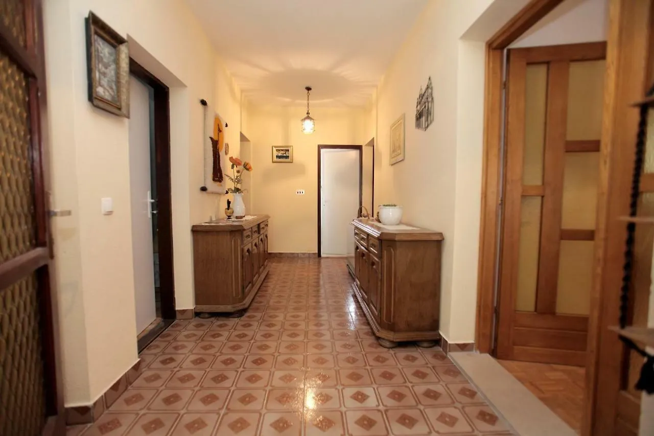 Apartman Liovic 120M2 Apartment Trogir
